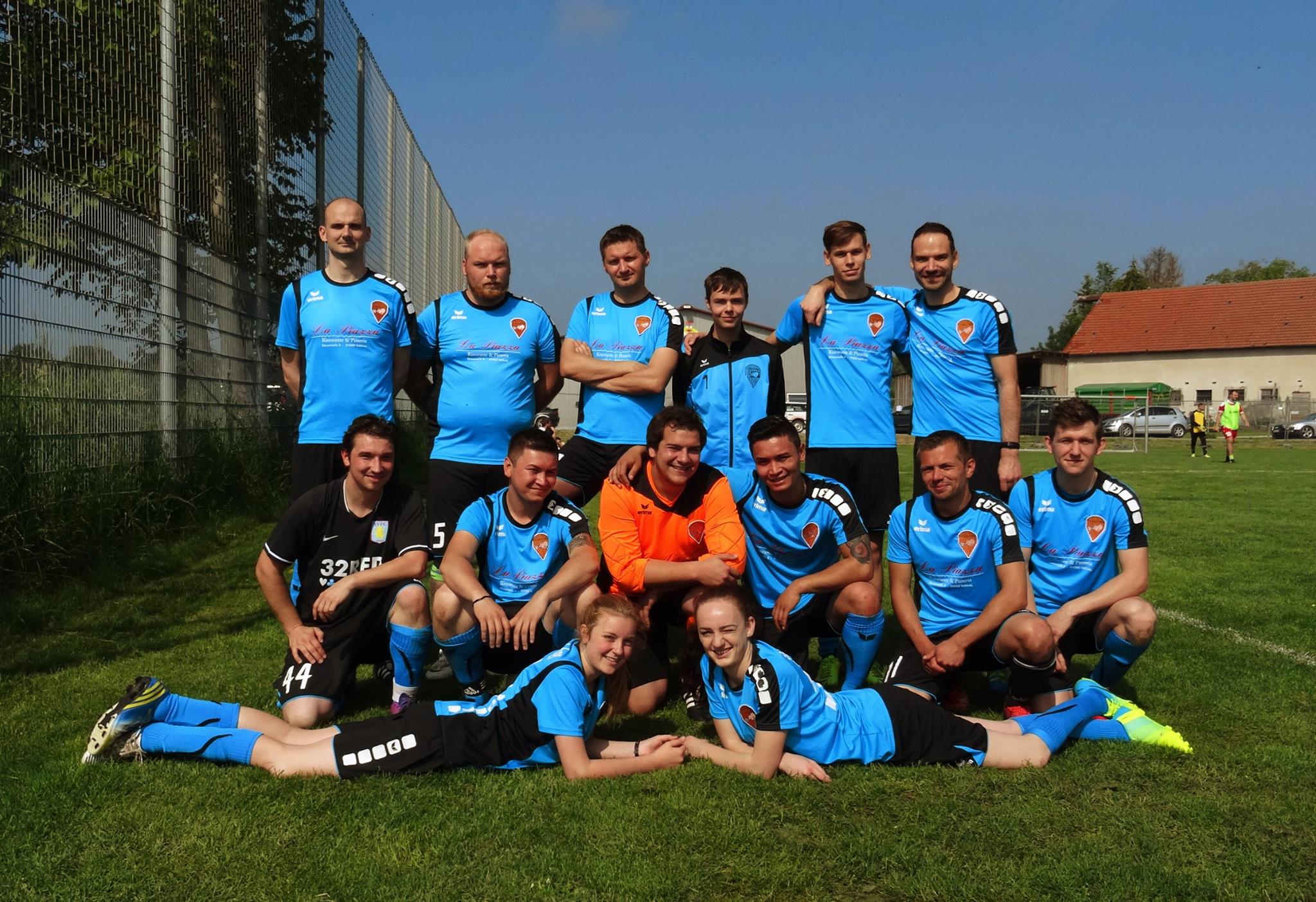 4. Platz und 13. Platz beim Benefizturnier des FC Niederfeld